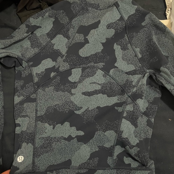 Lululemon Camouflage Quarter-Zip Pullover - Picture 3 of 6
